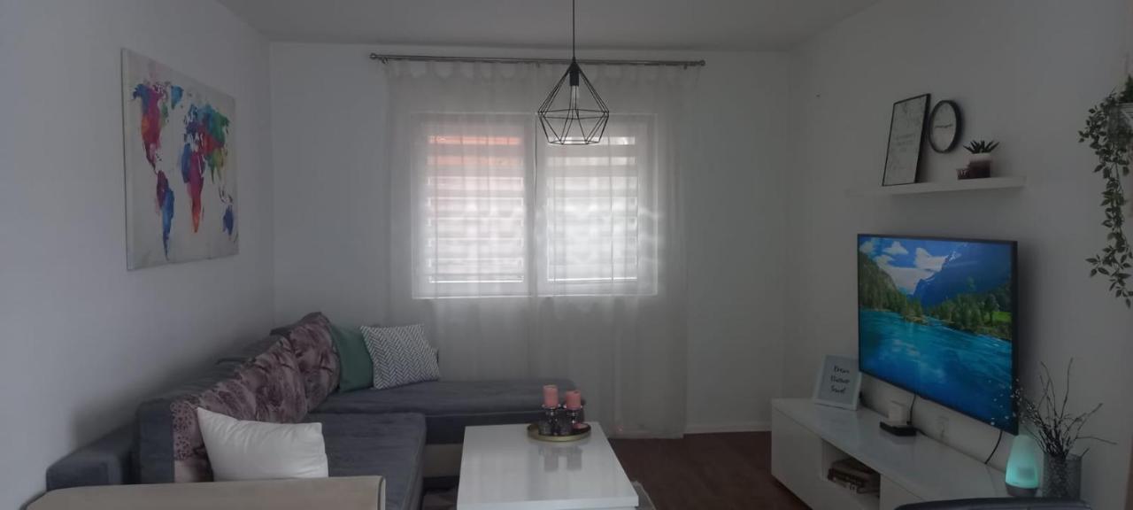 Cozy And Charming Apt. Sarajevoアパートメント エクステリア 写真