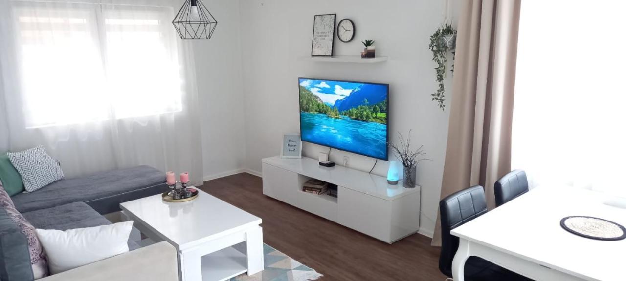 Cozy And Charming Apt. Sarajevoアパートメント エクステリア 写真